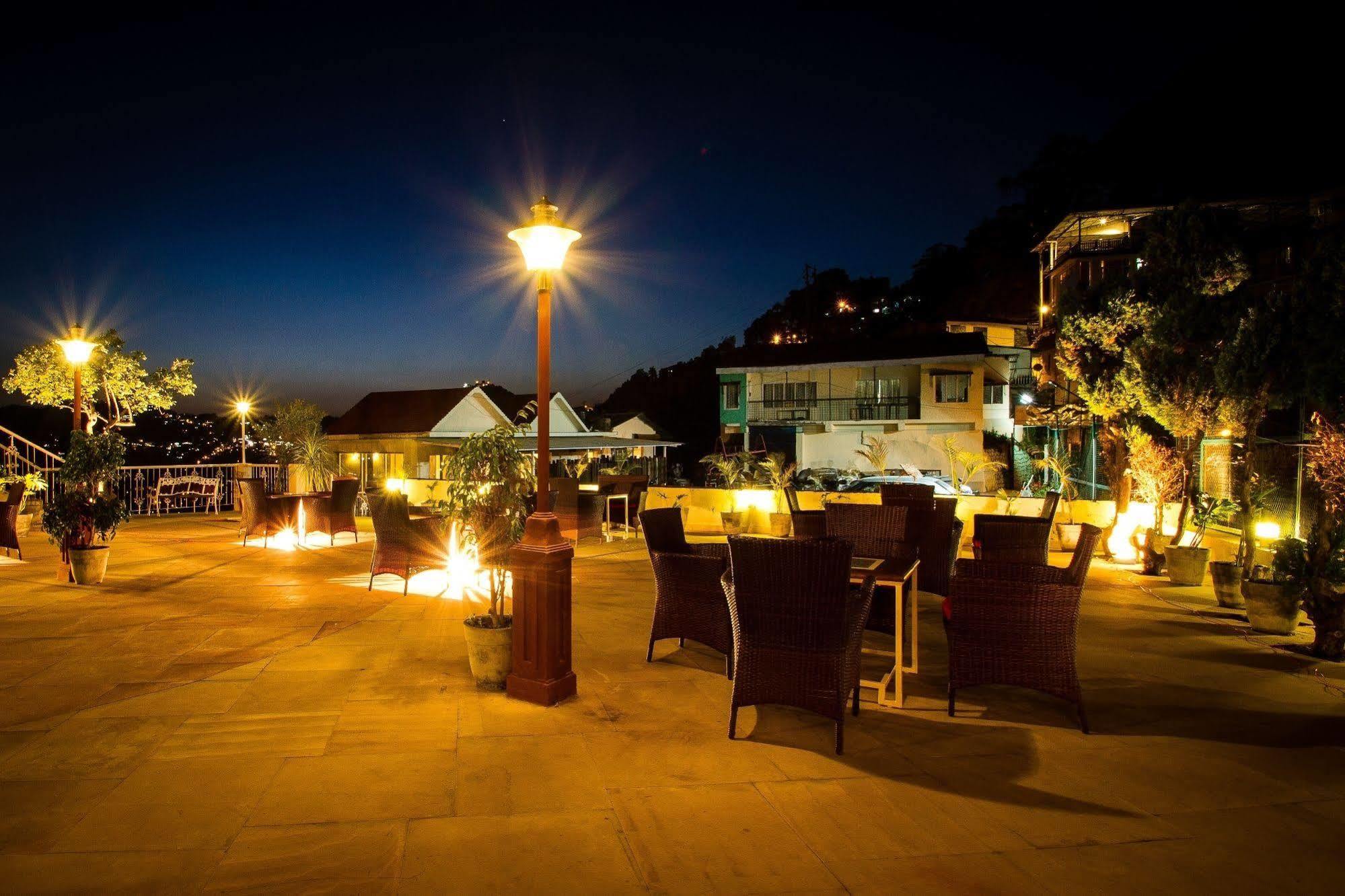 One Earth Royale Boutique Hotel Mussoorie Exterior foto