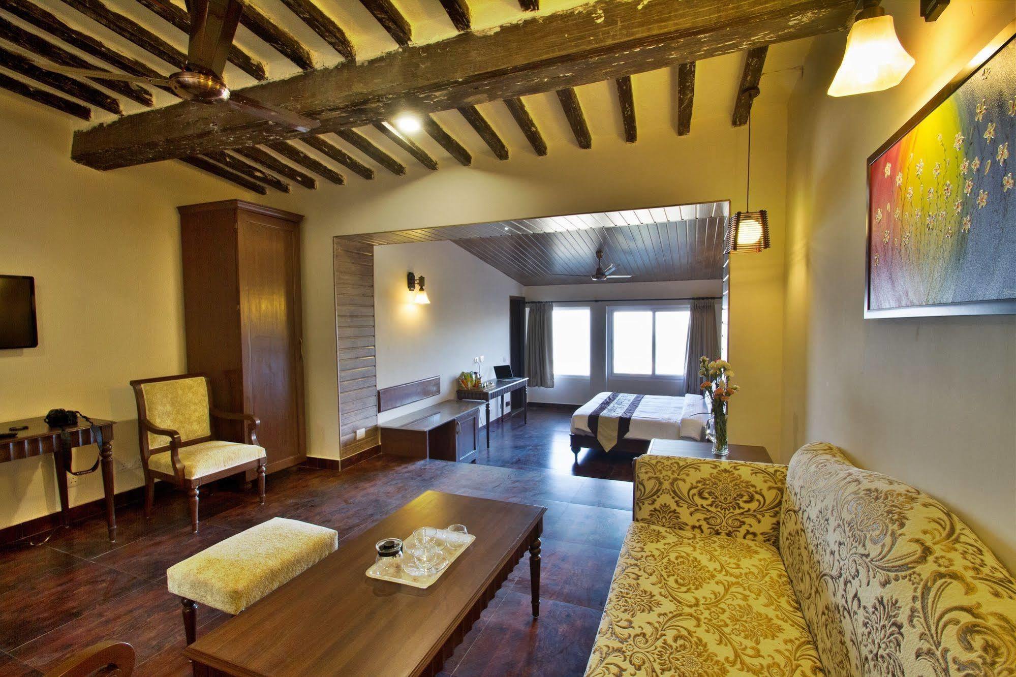 One Earth Royale Boutique Hotel Mussoorie Exterior foto