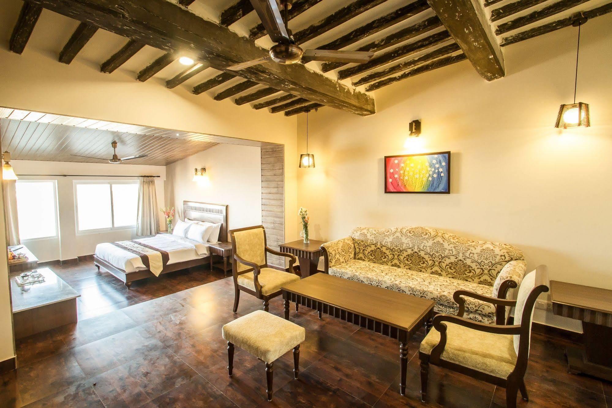 One Earth Royale Boutique Hotel Mussoorie Exterior foto