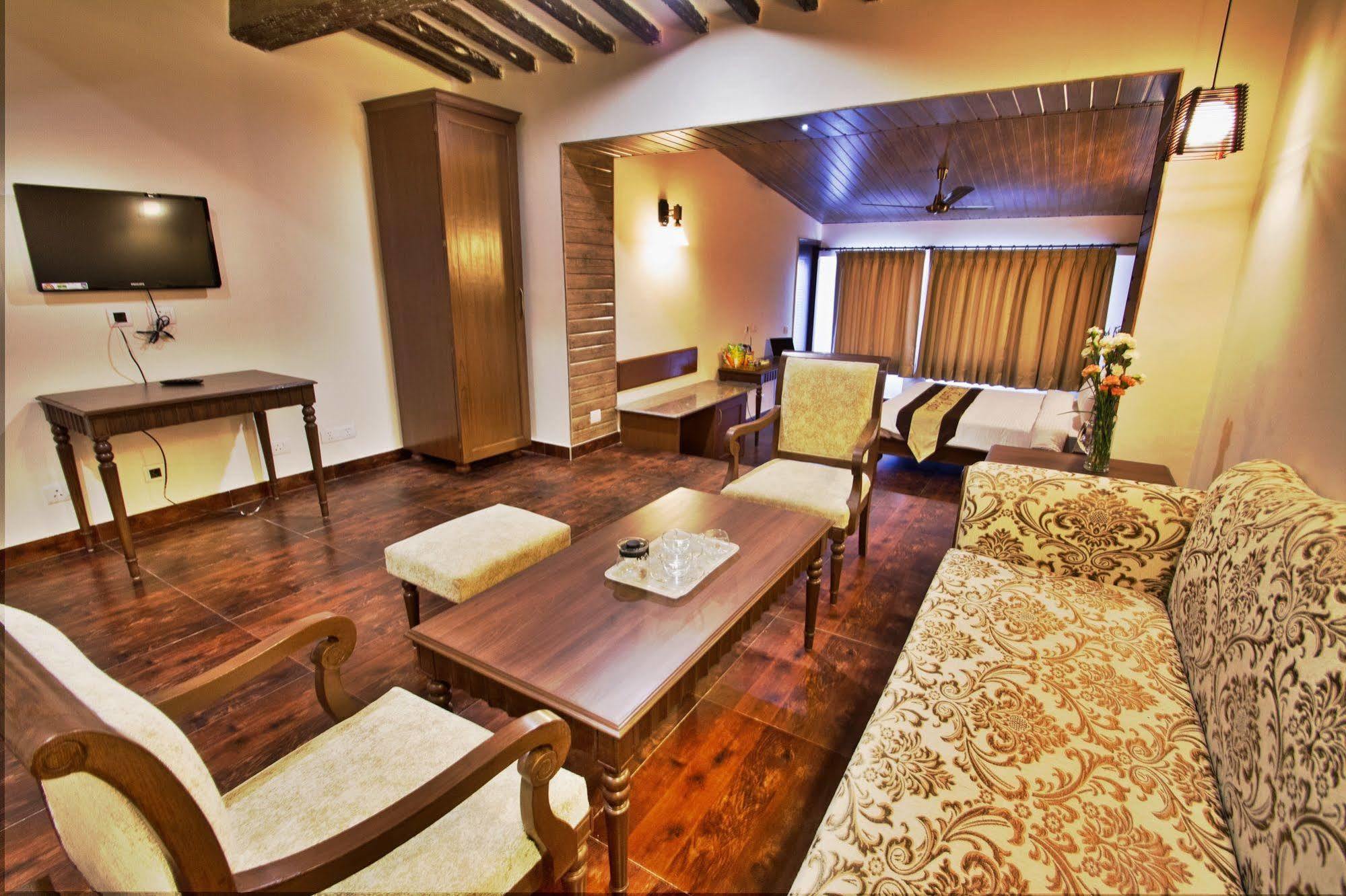 One Earth Royale Boutique Hotel Mussoorie Exterior foto